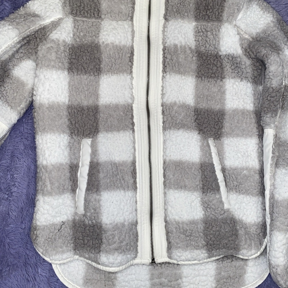 Abercrombie & Fitch Soft Sherpa Jacket Women's‎ Small Plaid  Outdoor - Picture 2 of 5